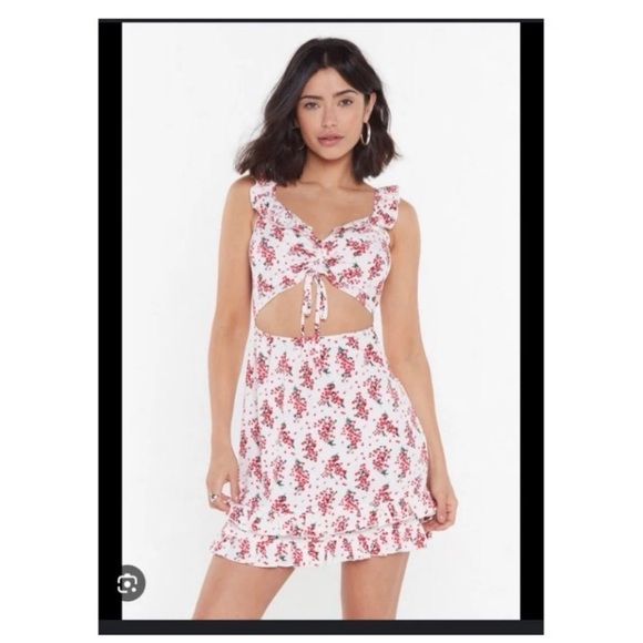 NASTY GAL Floral Cut Out Dress - Picture 2 of 7